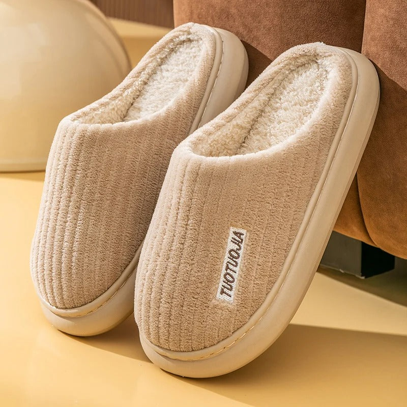 Plysj tøfler for damer, med dyp memory foam for lindring og varme.