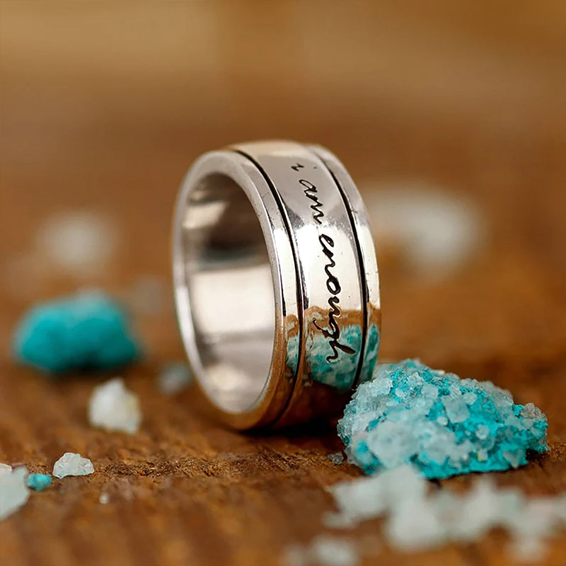 Elegant unisex meditasjonsring i kobber. Spinnfunksjon bidrar til selvkjærlighet og mentalt velvære.