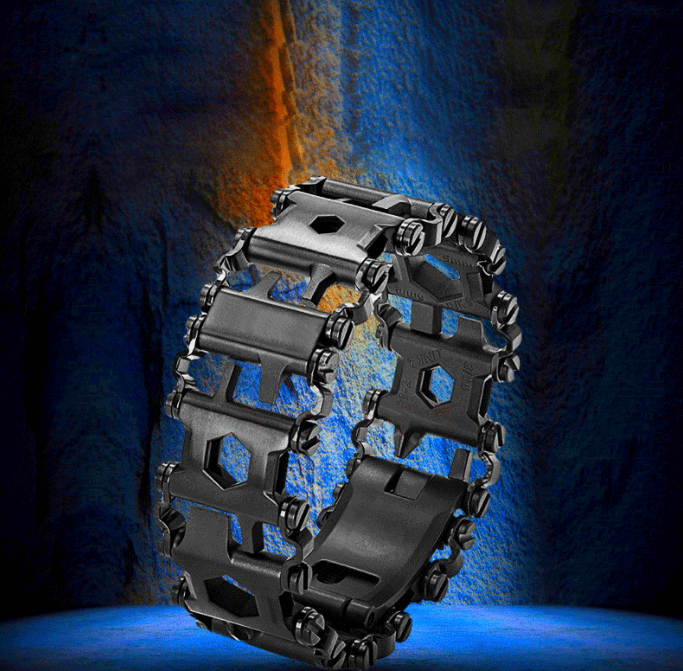 Elegant 29-i-1 multifunksjonelt armbånd i rustfritt stål, et robust unisex smykke og gadget.