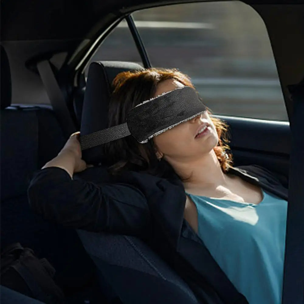 Reisesett med ergonomisk nakkestøtte og myk sovemaske for ultimat komfort og avslapning på turer og reiser.