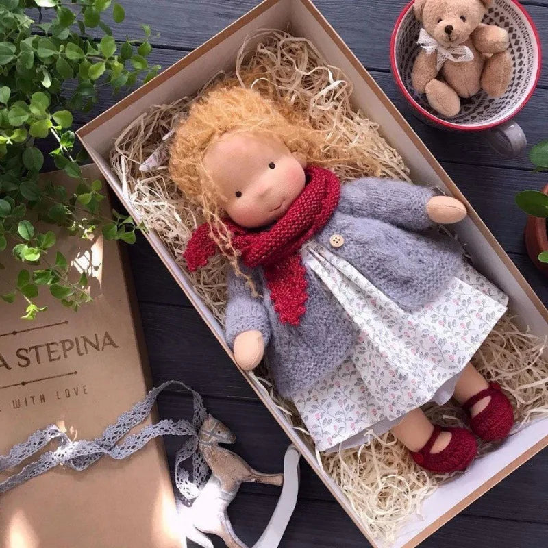 Søt håndlaget plysjdukke, perfekt som sovehjelp for baby og småbarn