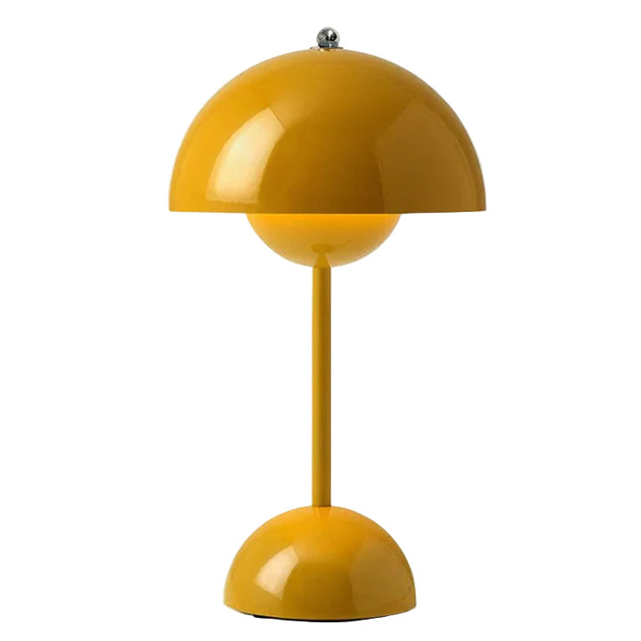 Nordisk bordlampe med justerbar lysstyrke, perfekt for soverom og lesing.