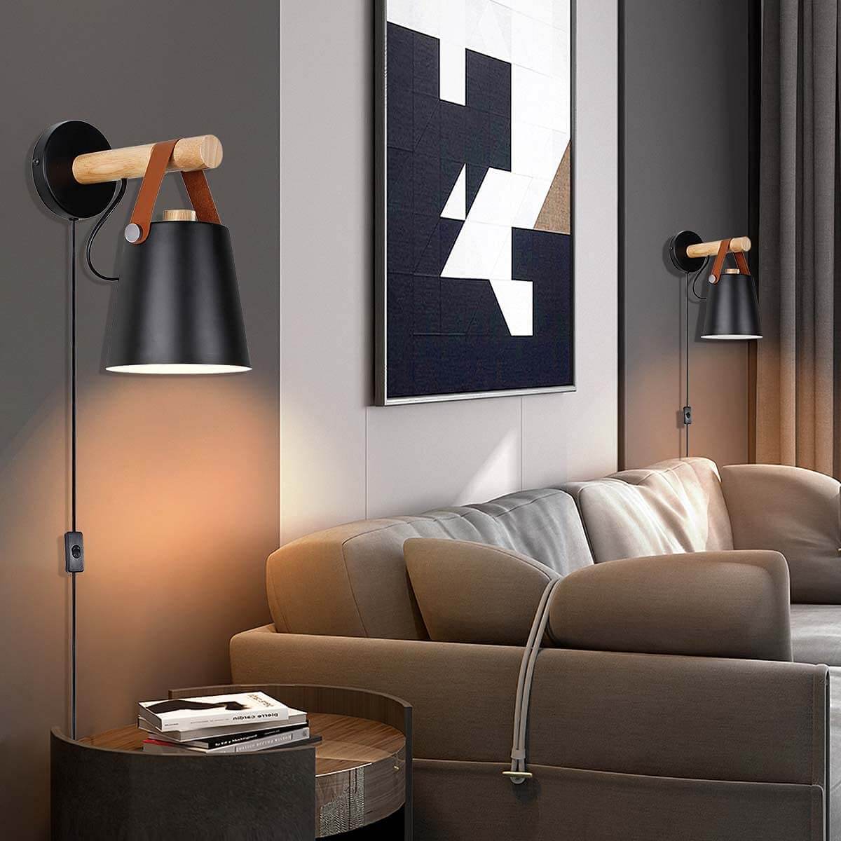 Minimalistisk vegglys i tre, dimbar for perfekt stemning i det nordiske hjemmet.