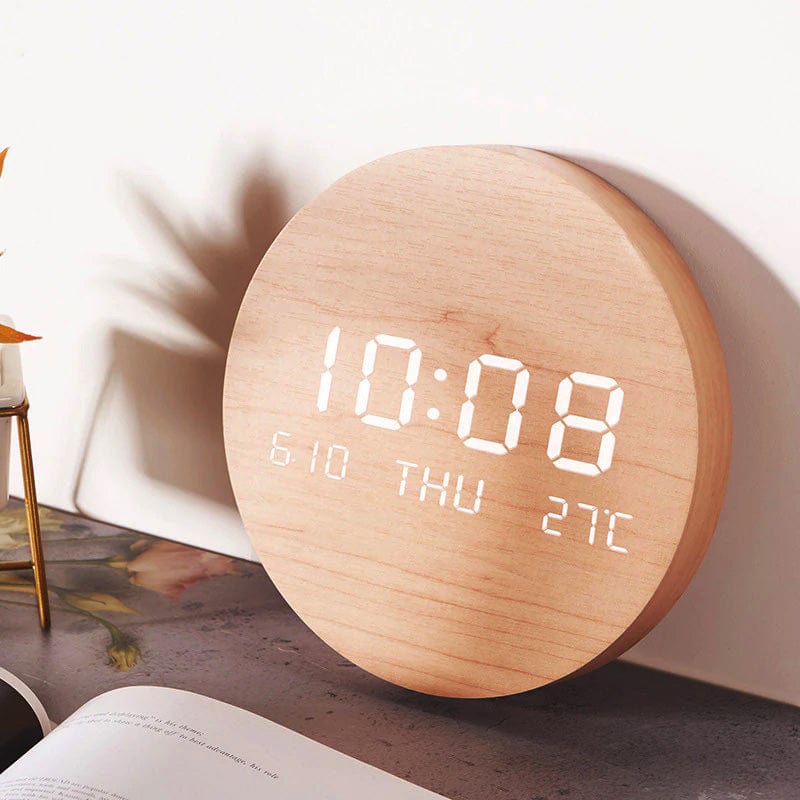 Nordisk veggklokke, minimalistisk og moderne digital klokke, ideell for stilren hjemmedekor.