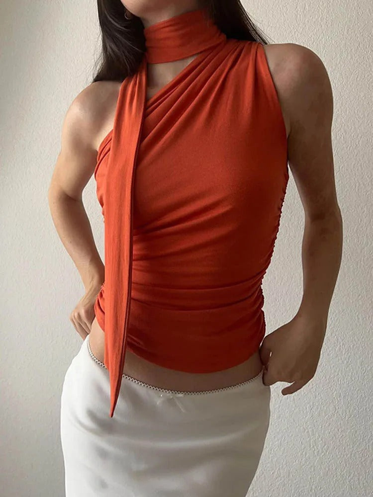 Ryggløs off-shoulder crop-topp i orange, trendy sommertopp for kvinner, perfekt for fest.