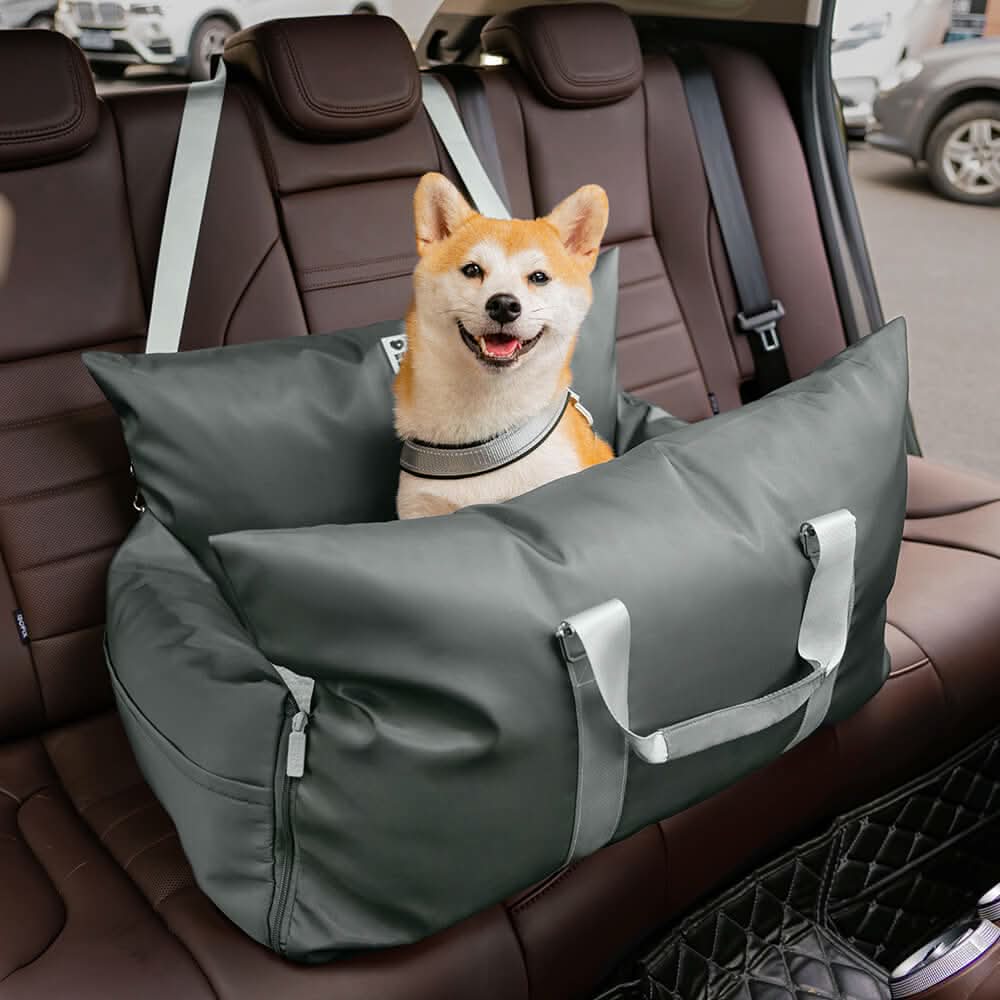 Hundesete for valp og voksen hund. Gir trygghet og komfort i bilen. Enkel installasjon.