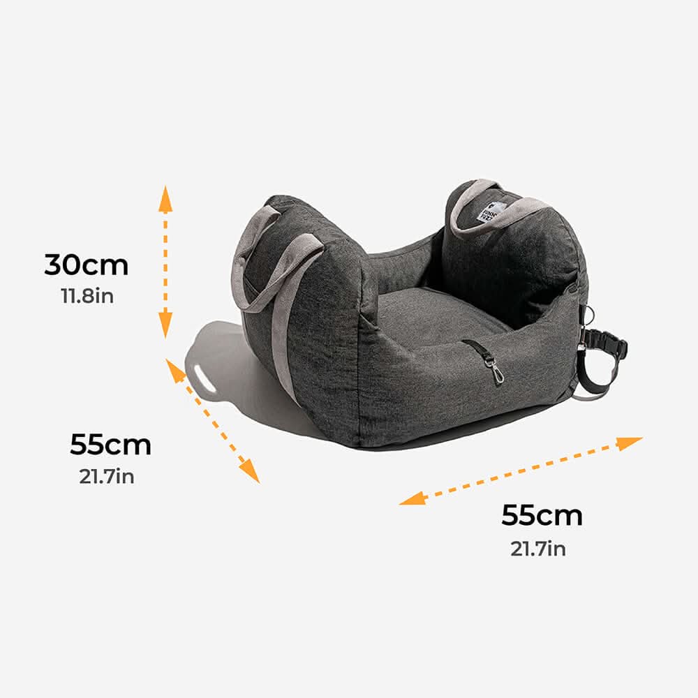 Innovativt hundesete med sklisikker bunn. Økt trygghet og ro for hunden under reise.