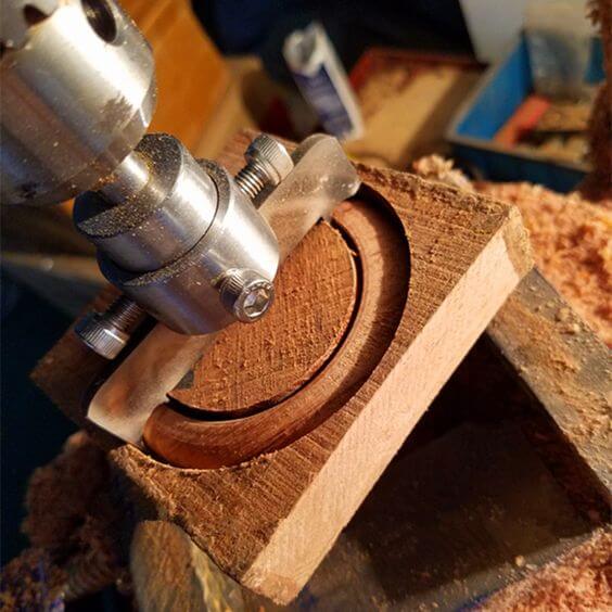 Trebor for smykker. Lag egne armbånd med dette presise verktøyet, perfekt for hobby og DIY.