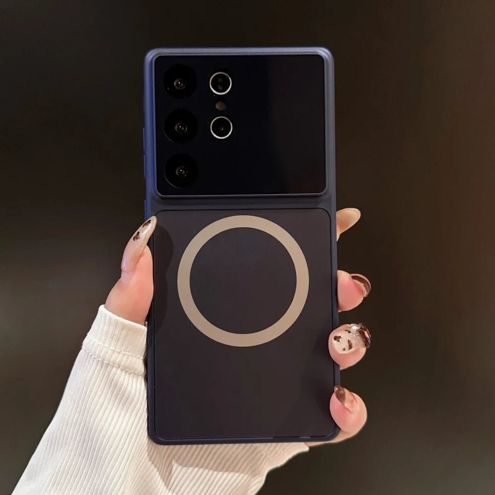 Fullverdig beskyttelsesdeksel for Galaxy S23 Ultra, robust design og magnetisk ladekompatibilitet.