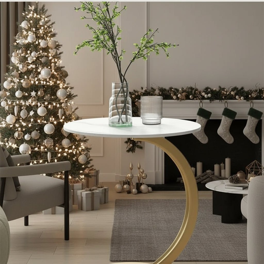 Kompakt rundt sidebord med moderne utseende, optimalt for små leiligheter og interiør.