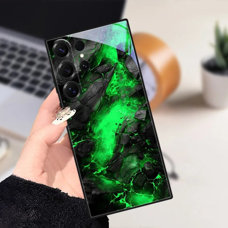 Fargerikt fuglemotiv telefondeksel for Samsung S25, gir mobil beskyttelse og stil.