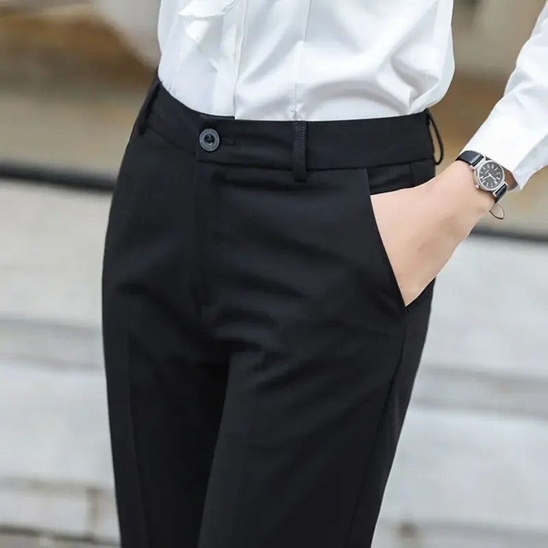 Bequeme schwarze High-Waist Hose für Damen, gerader Beinverlauf, atmungsaktives Material