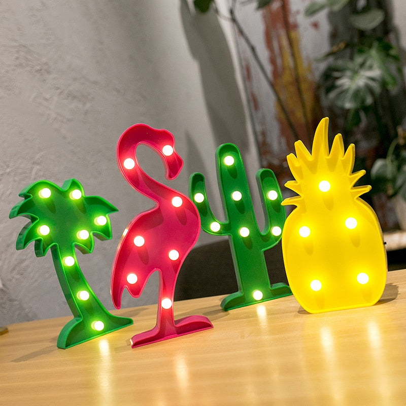 Søt ananas LED nattlampe, perfekt for barnerommet, gir et hyggelig og trygt lys.