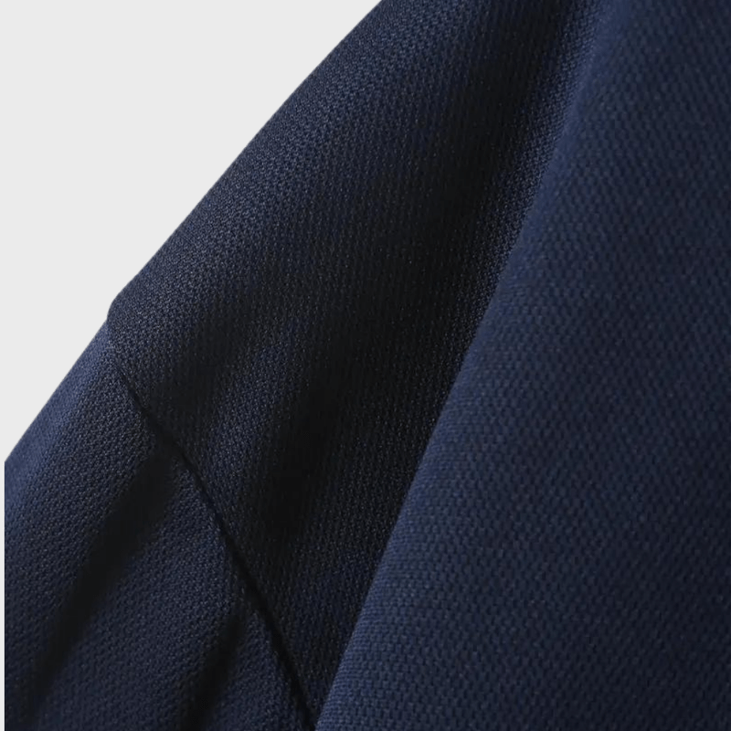 Herre langermet t-skjorte, komfortabel og stilig. Allsidig basisplagg i polyester for vår/høst.