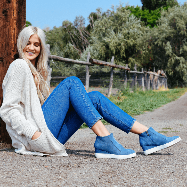 Brune kile sneakers til dame, stilige motesko for en avslappet og chic look. Komfortable fritidssko.