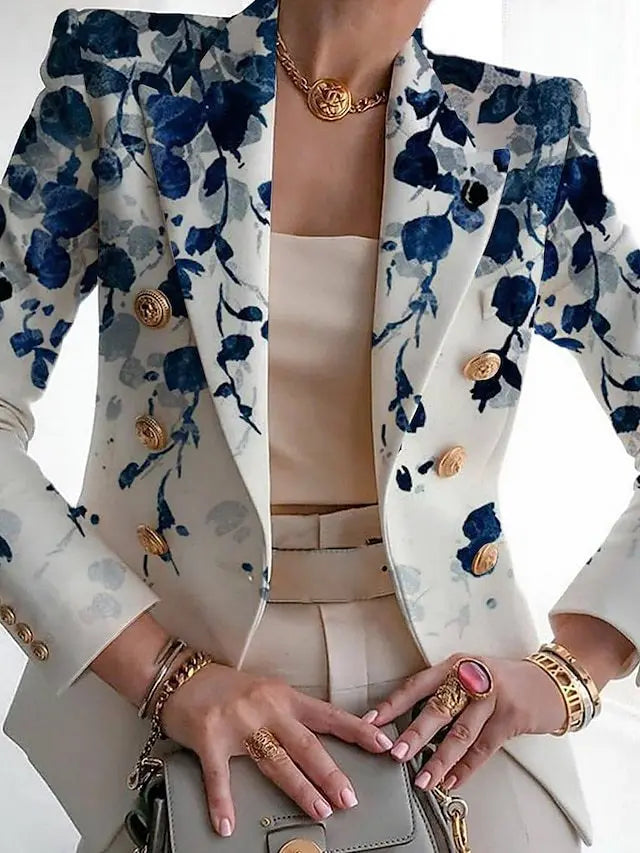 Figurnær kvinners blazer med moderne snitt. Stilren dameblazer som gir et elegant uttrykk og mote.