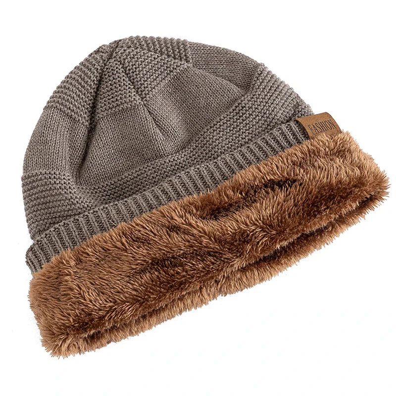 Detaljert bilde av den varme dame vinterluen, viser myk strikketekstur og trendy design. Perfekt for vinter.