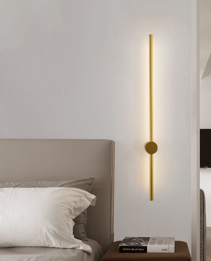 Moderne og minimalistisk LED vegglampe i svart, for et stilfullt interiør i gangen.