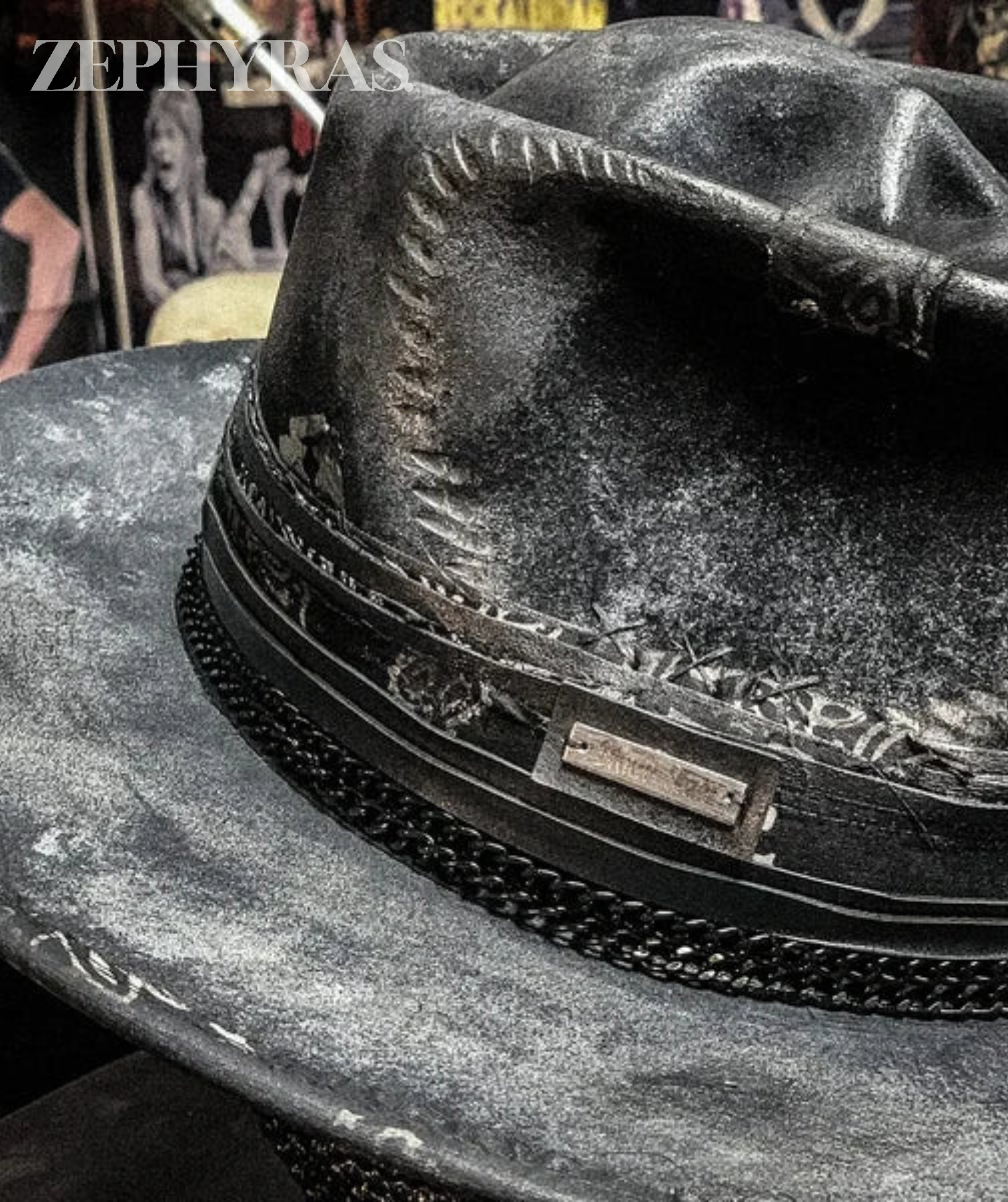 Trendy svart hodeskalle lue, et must-have motetilbehør for unisex stil og en edgy look.
