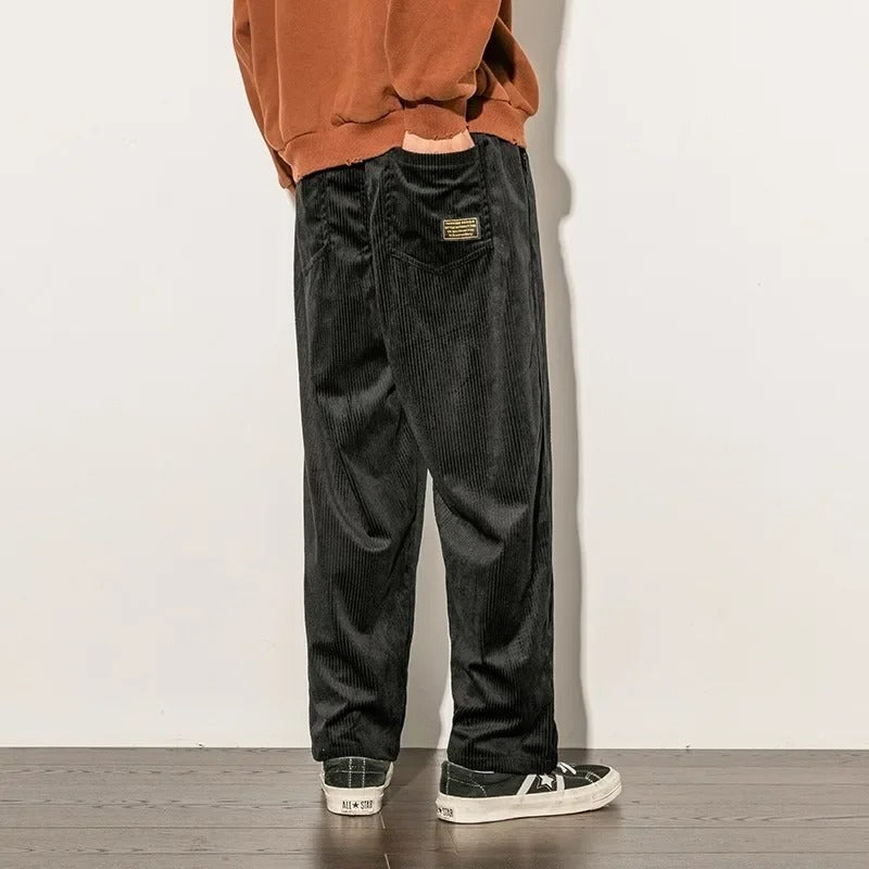 Allsidige herre sweatpants med lommer, designet for optimal komfort og stil i enhver hverdagssituasjon.