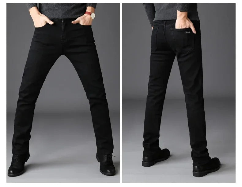 Komfortable svarte stretch-bikerjeans for menn, perfekt for fritid og en kul streetwear-look.