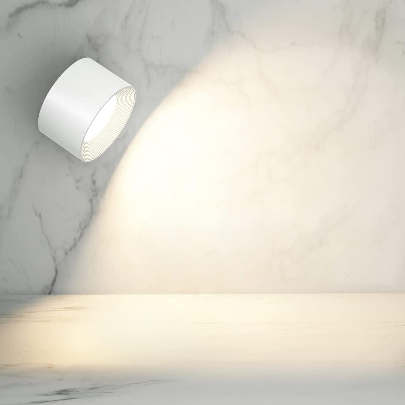 Fleksibel trådløs vegglampe, dimbar belysning, roterbart hode, perfekt for moderne interiør.