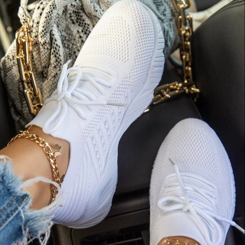 Trendy og komfortable damesneakers for enhver anledning. Stilige hverdagssko som gir god støtte og stil.