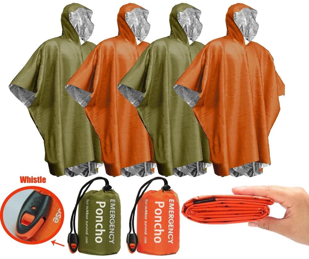 Oransje vanntett regnponcho, også brukt som nødbivuakk eller teltduk. Lettvektig og vindtett design.