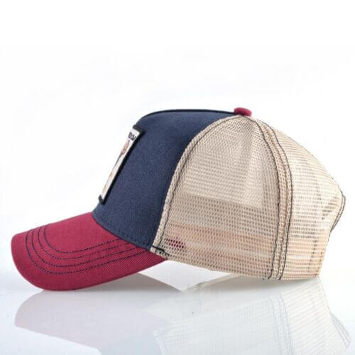 Elegant unisex-cap med ørnekunstverk og ventilert mesh-panel for varme dager.
