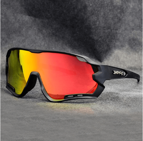 Robust polykarbonat sportsbrille med fotokromatisk effekt. Forbedrer sikt i all slags vær.