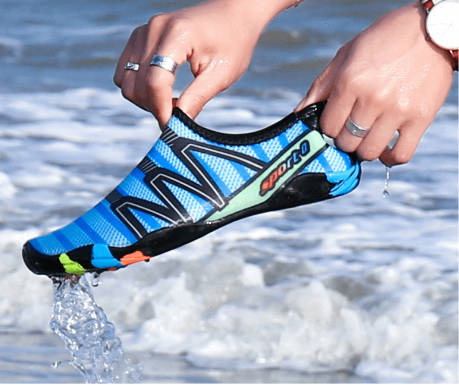 Unisex aqua badesko for strand, svømming og vannsport; lett og komfortabel.