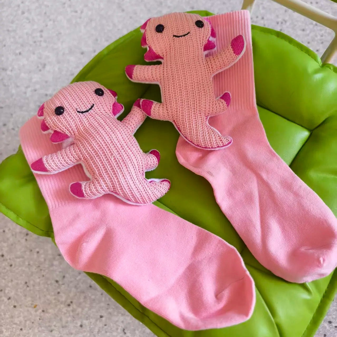 Hjemmekoselige hussokker med 3D-dyreaksent. Myke, varme og sklisikre unisex-sokker.