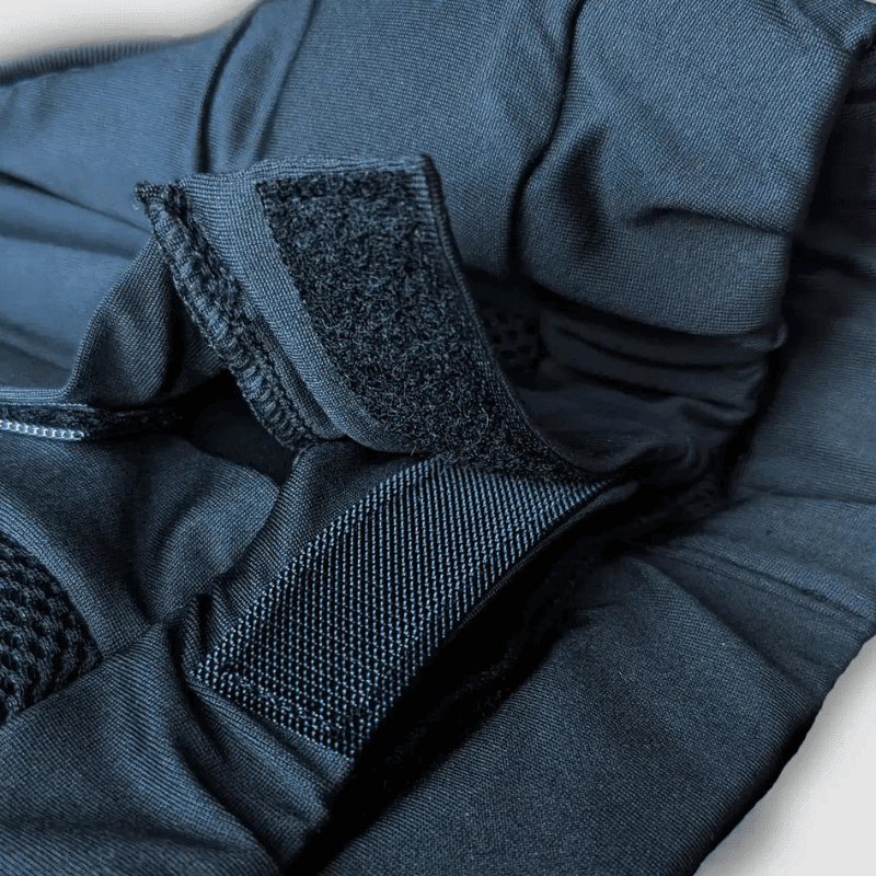 Slitesterke snowboard- og skishorts med god polstring. Essensielt utstyr for vintereventyr og snøsport.