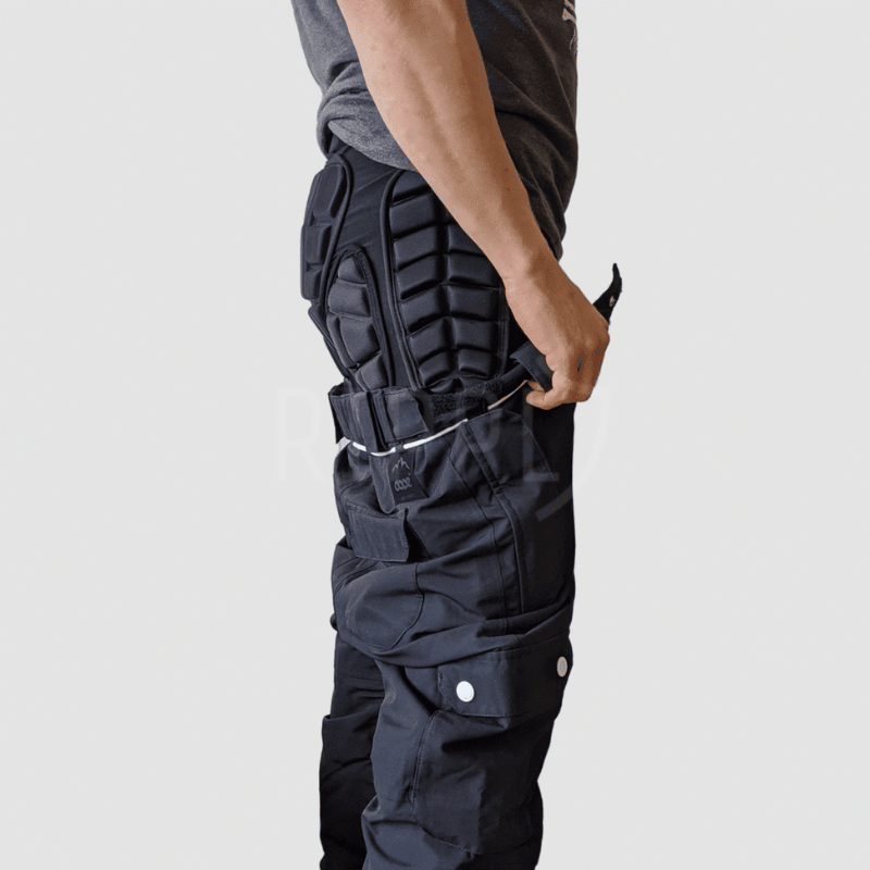 Komfortable beskyttelsesshorts for snowboard og alpint. Nødvendig for trygg og aktiv snøsport.