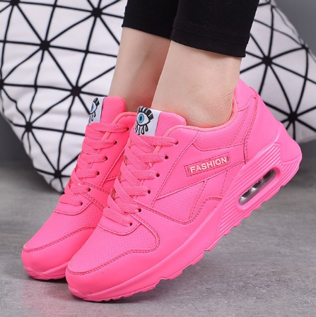 Pustende, lettvekt unisex løpesko. Slitesterke sneakers for vår/sommer sport og aktivitet.