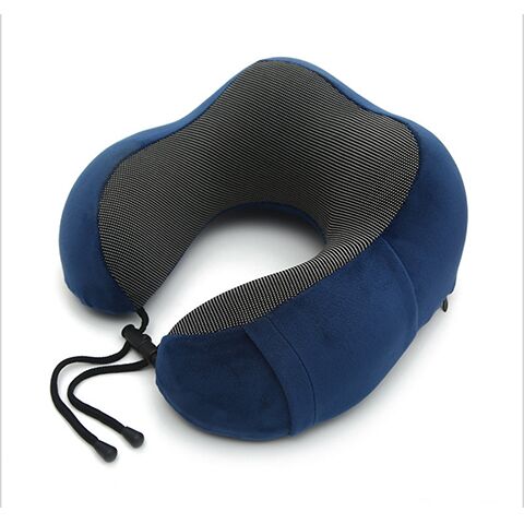 Avlastende memory foam nakkepute for smertefri reise. Reduserer nakkesmerter, øker komforten.