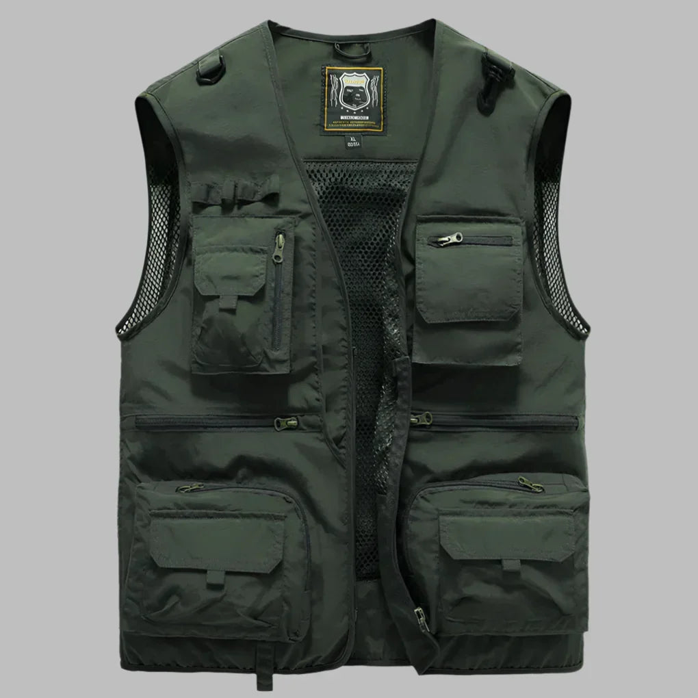 Lettvekt unisex sommervest for fotturer og utendørsaktiviteter. Pustende design med praktiske multilommer for alle.