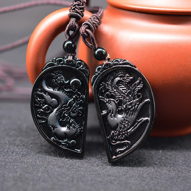 Elegant unisex obsidian halskjede, en perfekt gave for balanse og beskyttelse. Vakkert natursteinsmykke.