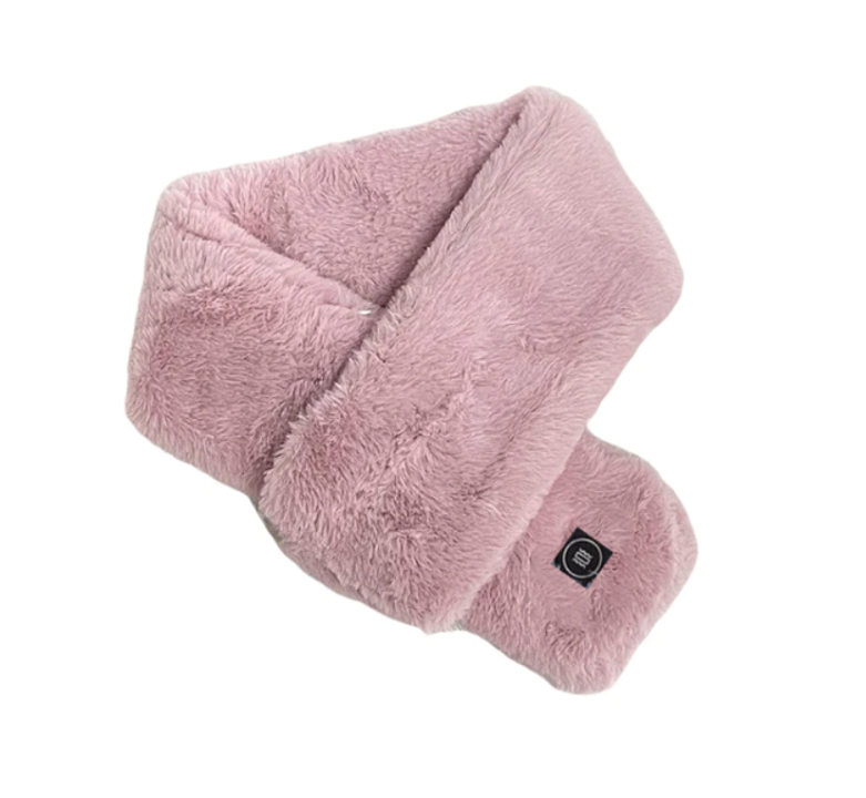 Kvalitetsoppvarmet vinterskjerf, ideelt for utendørs bruk. Unisex modell med fokus på varme og stil.