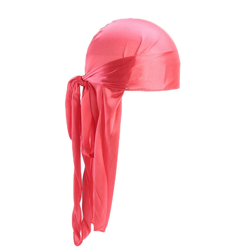 Pustende fløyel durag som sikrer optimal kompresjon for dype og definerte bølger.