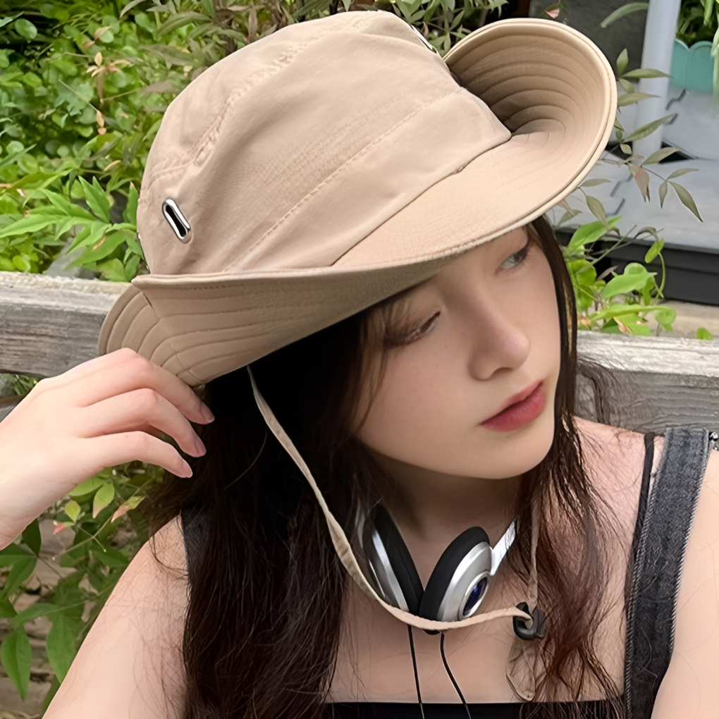Allsidig unisex solhatt med bred brem for optimal UV-beskyttelse. Egnet som turhatt, strandhatt & sommerhatt.