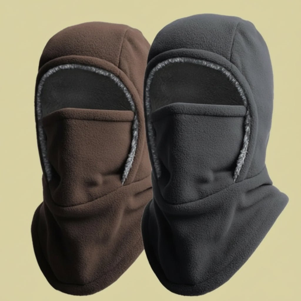 Vindtett balaklava i myk fleece, beskytter mot vind og kulde under vinterlige utendørsaktiviteter.