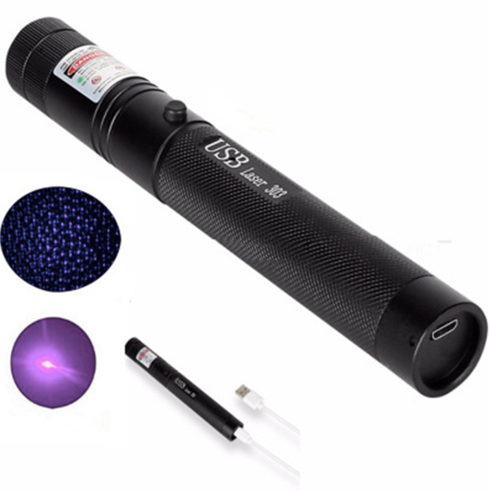 Profesjonell laserpeker med justerbar fokus og kraftig grønn laserstråle for nøyaktig peking.