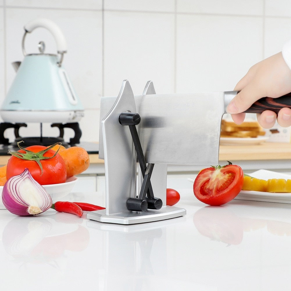 Ergonomisk utformet knivsliper for komfortabel og effektiv sliping av kjøkkenkniver. Skarpe resultater.