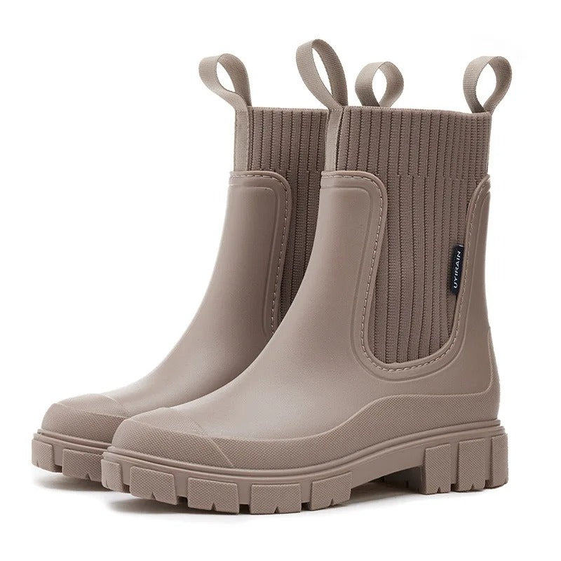 Svarte plattformstøvler for kvinner, vanntette og moteriktige regnstøvler for urban stil.