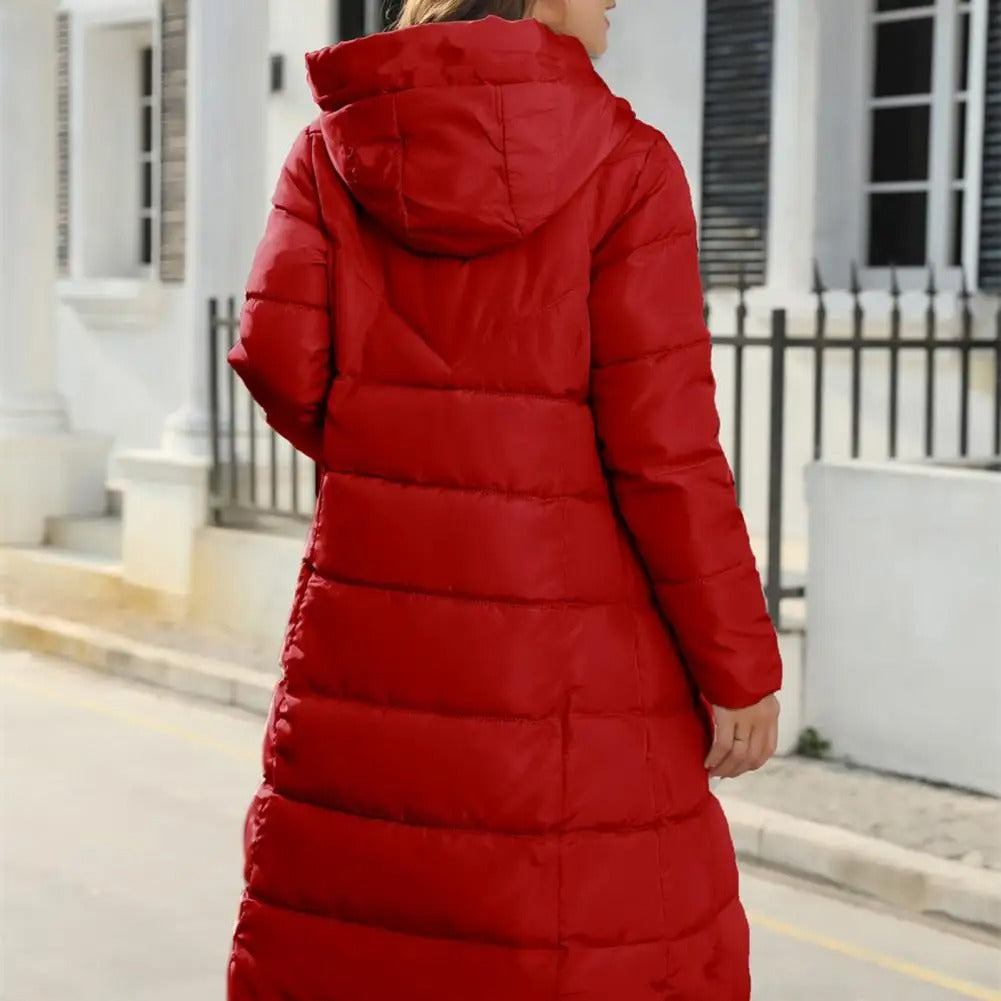 Premium hetteparka for damer. Lang, varm vinterjakke, perfekt som stilrent yttertøy.