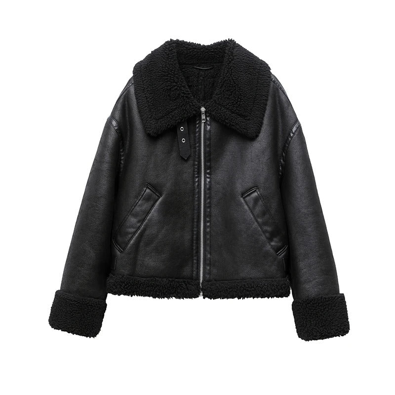 Varm vendbar dame vinterjakke i bikerstil, perfekt for kaldt vær. Grå og svart design.
