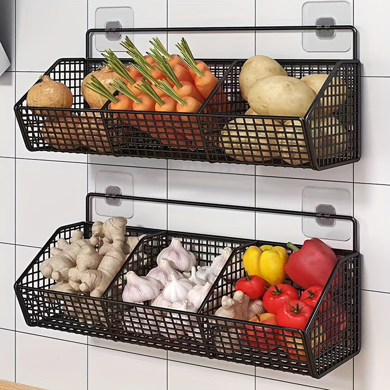Organiser kjøkkenet med denne veggmonterte metallkurven; smart plassbesparende løsning for grønnsaker.
