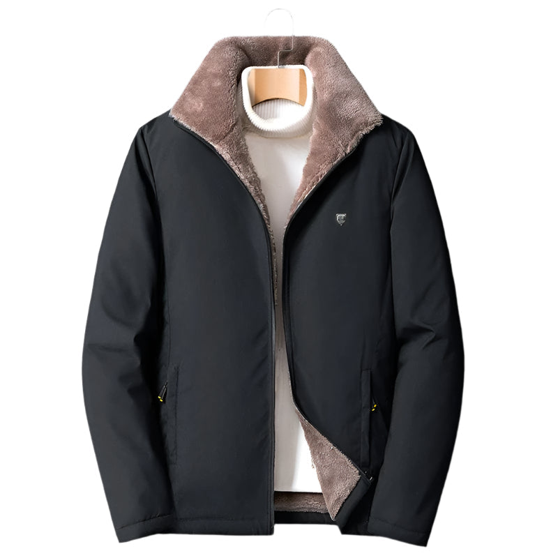 Svart vindtett herrejakke med tykt fôr, ideell for utendørs fritidsaktiviteter i kulden.