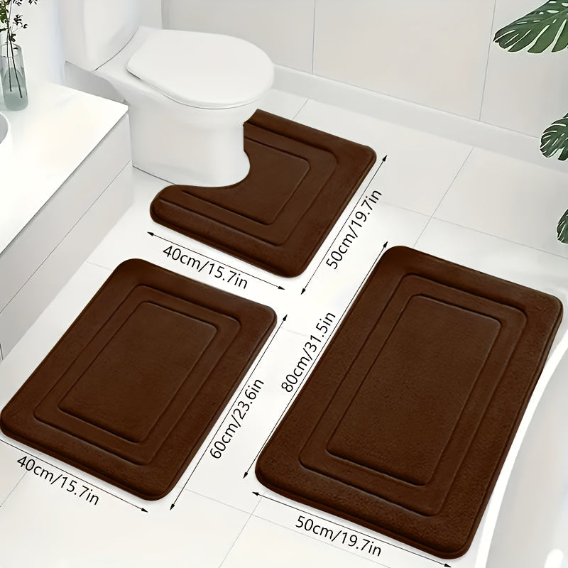 Stilrent grått 3-delt baderomsmattesett i memory foam. Gir komfort og hindrer sklir på badet.